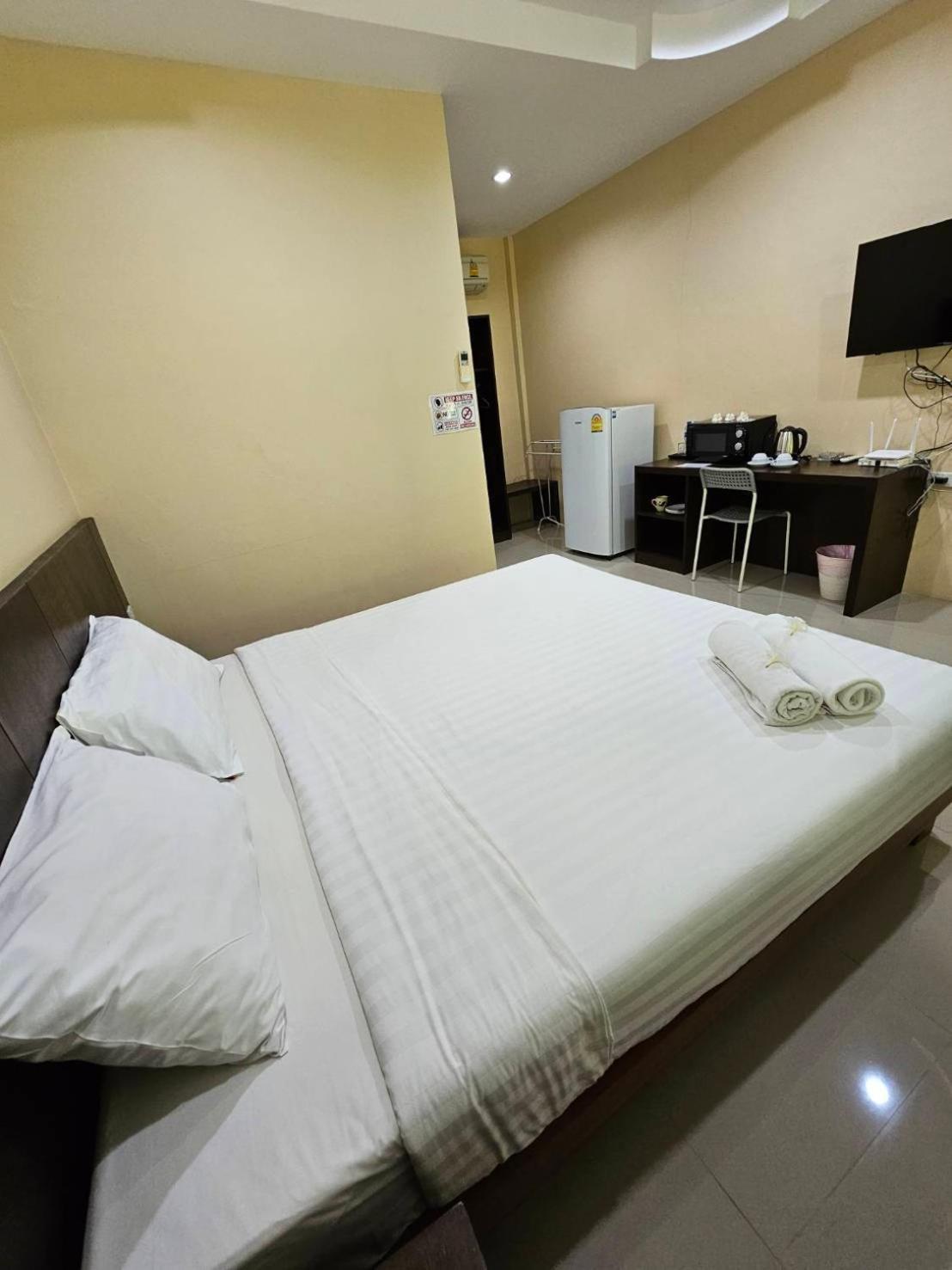 Samran Resort Chalong Exterior photo